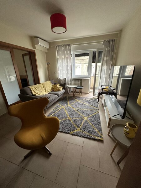 Piata Kogalniceanu, apartament cu 4 camere,