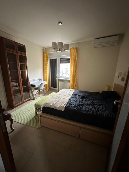 Piata Kogalniceanu, apartament cu 4 camere,